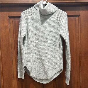Kuhl Light Gray Turtleneck Sweater